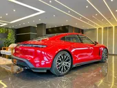 Porsche Taycan - Miniatura 3