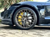 Porsche Taycan - Miniatura 2