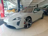 Porsche Taycan - Miniatura 1