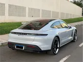 Porsche Taycan - Miniatura 6