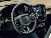 Volvo XC40 Recharge - Miniatura 11