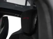 Porsche Taycan - Miniatura 15
