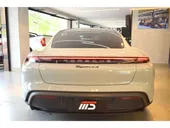 Porsche Taycan - Miniatura 5