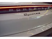 Porsche Taycan - Miniatura 16