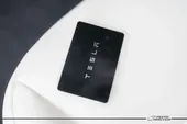Tesla Model Y - Miniatura 12