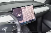 Tesla Model Y - Miniatura 18