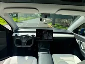 Tesla Model Y - Miniatura 17
