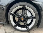Porsche Taycan - Miniatura 4