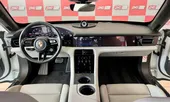 Porsche Taycan - Miniatura 8
