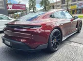 Porsche Taycan - Miniatura 6