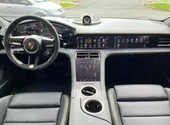Porsche Taycan - Miniatura 15