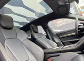 Porsche Taycan - Miniatura 20