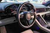 Porsche Taycan - Miniatura 12