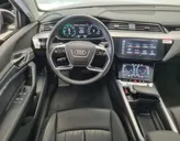 Audi E-tron - Miniatura 10