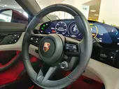 Porsche Taycan - Miniatura 15