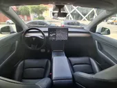 Tesla Model Y - Miniatura 9