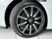 Porsche Taycan - Miniatura 5