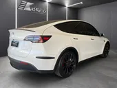 Tesla Model Y - Miniatura 3