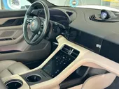 Porsche Taycan - Miniatura 12