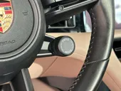 Porsche Taycan - Miniatura 19