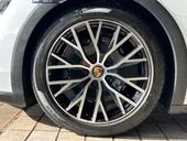Porsche Taycan - Miniatura 20