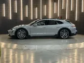 Porsche Taycan - Miniatura 4