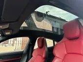 Porsche Taycan - Miniatura 11