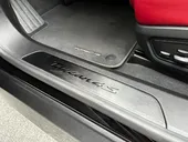 Porsche Taycan - Miniatura 16
