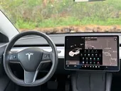 Tesla Model 3 - Miniatura 5