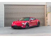 Porsche Taycan - Miniatura 1