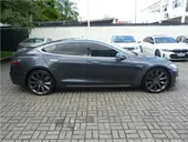 Tesla Model S - Miniatura 4