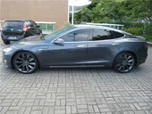 Tesla Model S - Miniatura 5