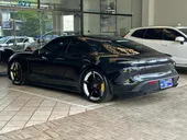 Porsche Taycan - Miniatura 7