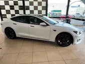Tesla Model S - Miniatura 15