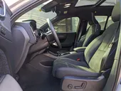 Volvo XC40 Recharge - Miniatura 32