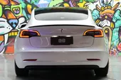Tesla Model 3 - Miniatura 23