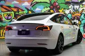 Tesla Model 3 - Miniatura 22