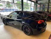 Tesla Model Y - Miniatura 3
