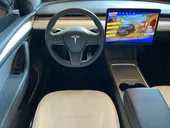 Tesla Model Y - Miniatura 7