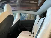 Tesla Model Y - Miniatura 16