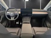 Tesla Model Y - Miniatura 7