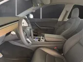 Tesla Model Y - Miniatura 10