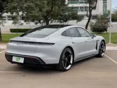 Porsche Taycan - Miniatura 6