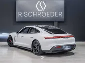Porsche Taycan - Miniatura 11