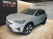 Foto de um volvo xc40 recharge.