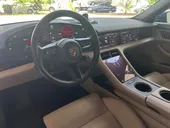 Porsche Taycan - Miniatura 6