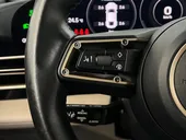 Porsche Taycan - Miniatura 12