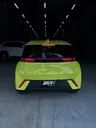 Foto de um byd dolphin mini.
