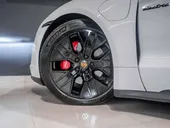 Porsche Taycan - Miniatura 4