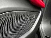 Porsche Taycan - Miniatura 3